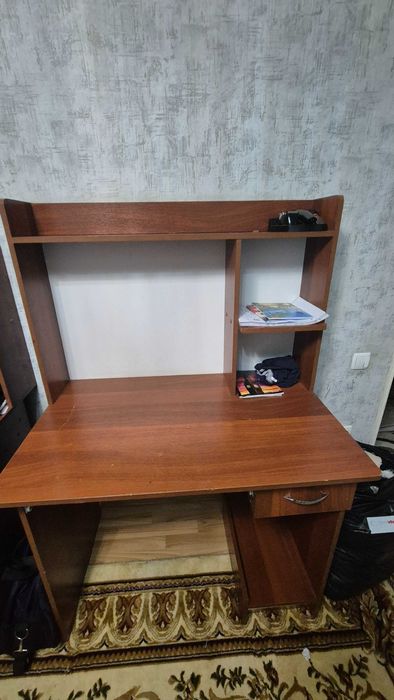 Дарс столи парта сотилади