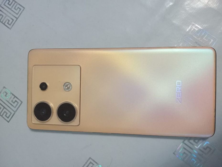 Продам или обмен Infinix Zero 30 5G