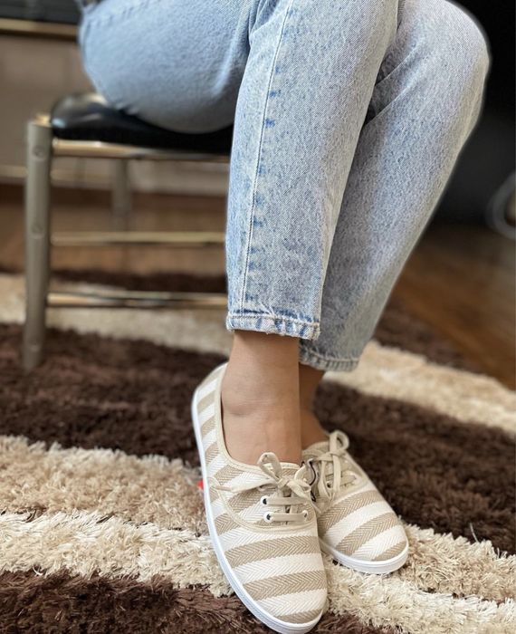 Продам новые текстильные кеды