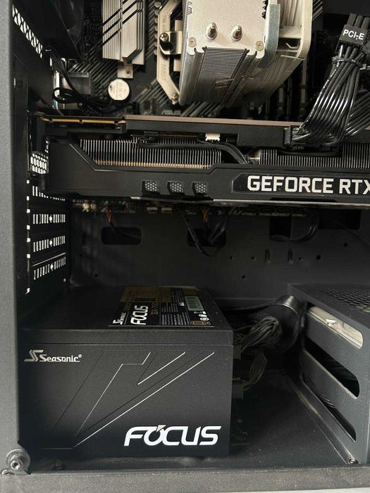 Гейминг Компютър / NVDIA GeForce RTX 3090 24GB / AMD Ryzen 9 / 64GB RAM