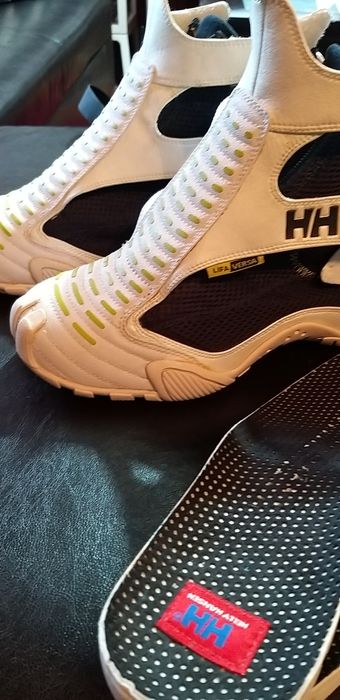 Дамски кецове на Helly Hansen / Versa