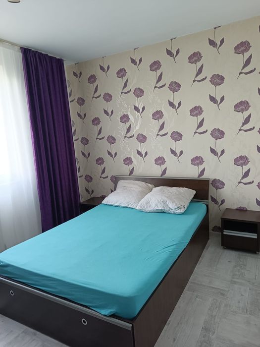 Vând apartament  2 camere  zona Cina