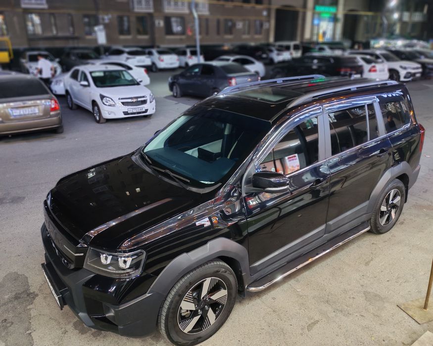 Гибрид автмобил SWM G03