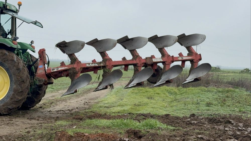 Plug HUARD Goizin cu 5 brazde reversibil hidraulic