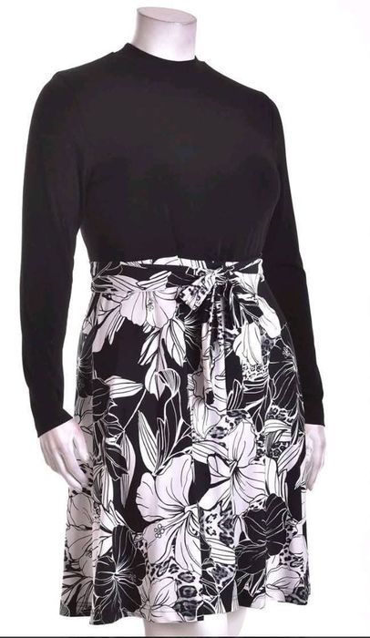 ХЛ разкроена немска рокля