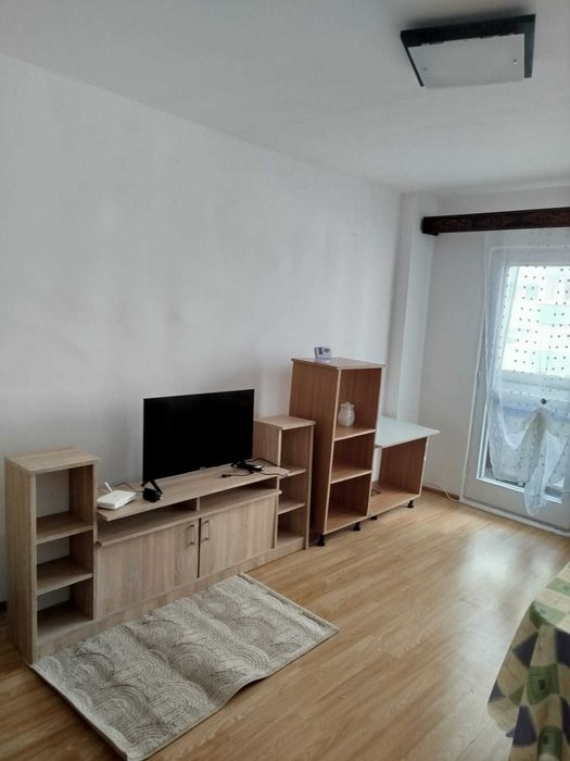 Închiriez apartament 2 camere