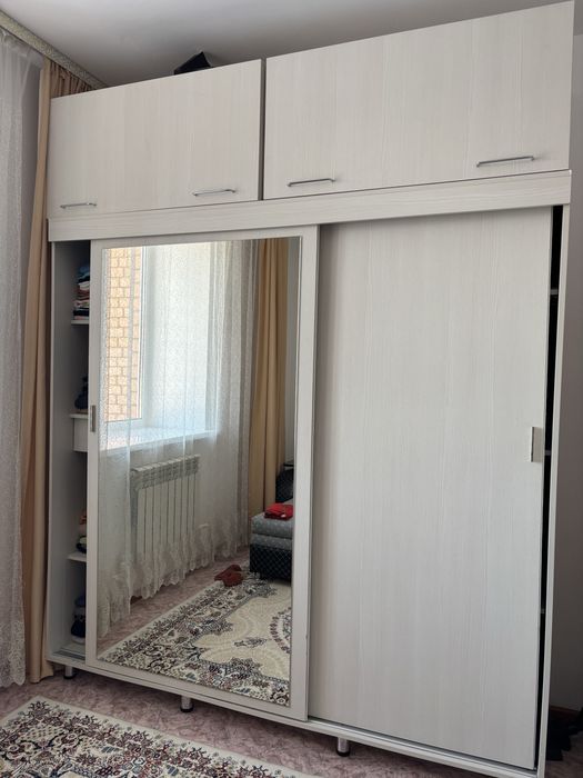 Шифоньер большой белый