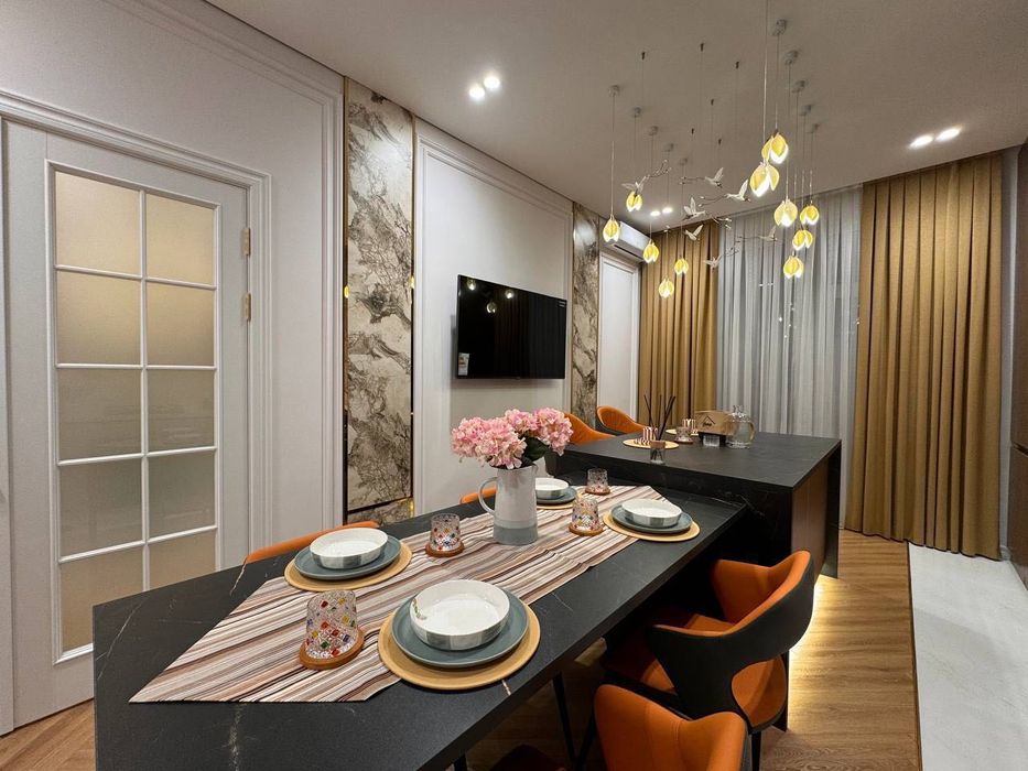 Ойбек аренда новастройка 3 комнт ж Авторский дизайн/ новая