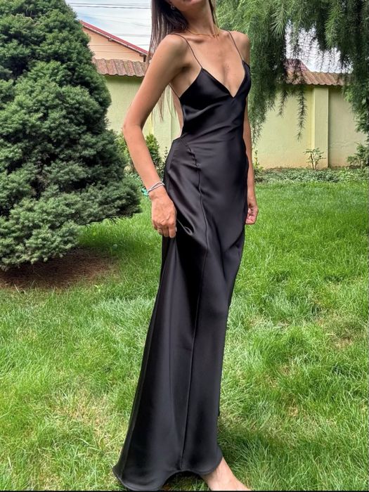 Rochie lunga de ocazie cu spatele gol mărimea S Zara