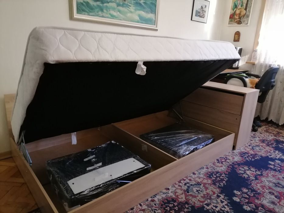 Легло с механизъм и ракла