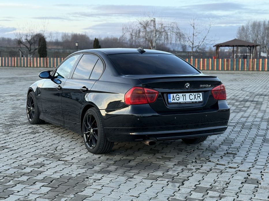 BMW Seria 3 E90 -320D,Navigatie,Incalzire in scaune , propietar