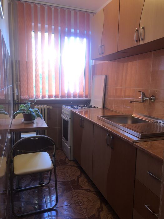 Apartament 2 cam / et 1 / de vanzare