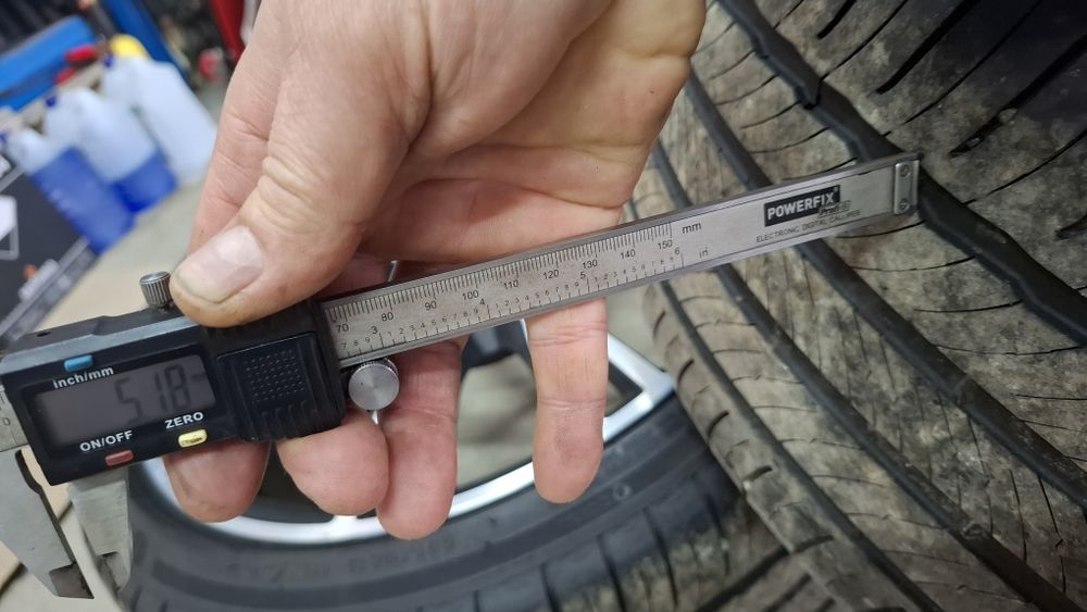 Джанти с гуми за BMW