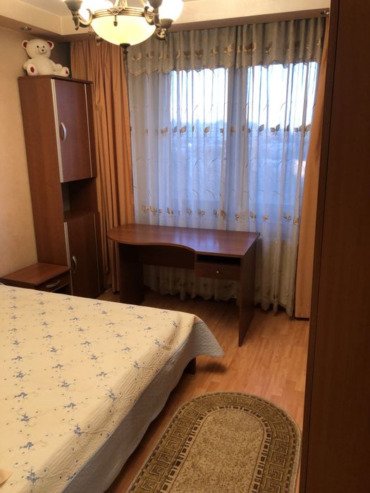 Inchiriez apartament 3 camere
