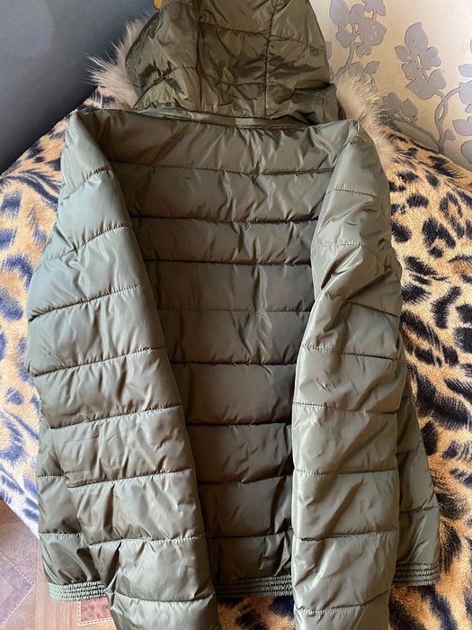 Продам куртку для девочки