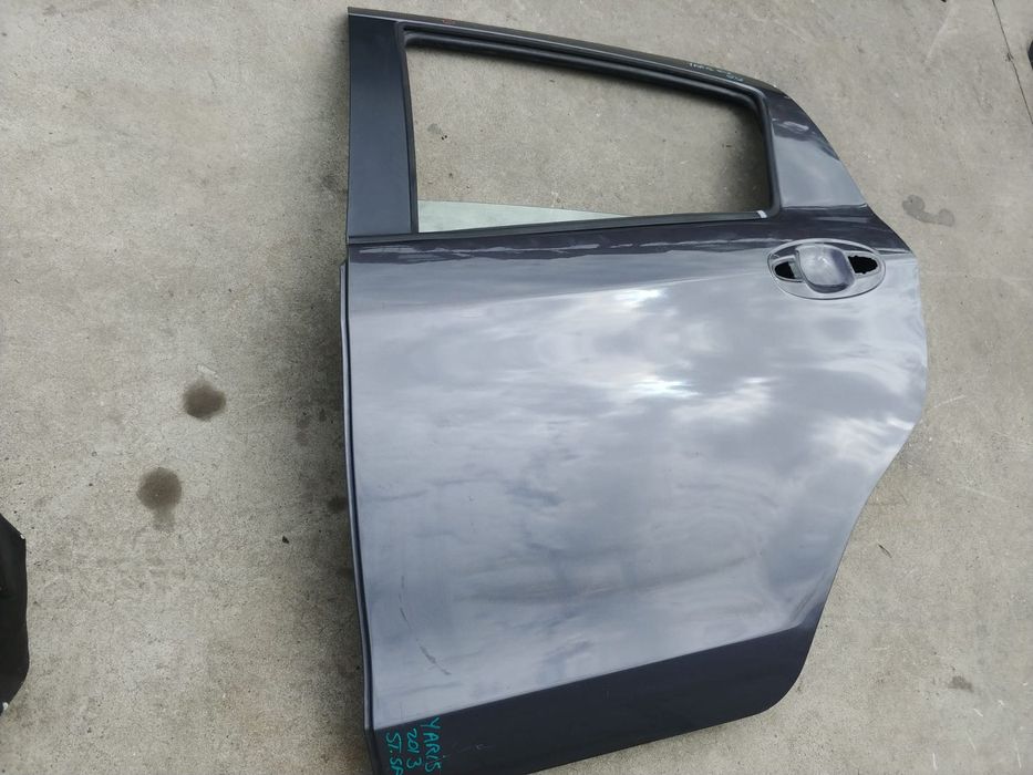 usa portiera stanga spate  toyota yaris 3 p13 2013