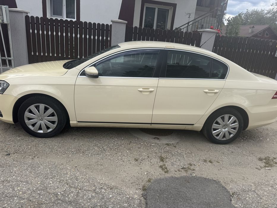 Masina passat b7
