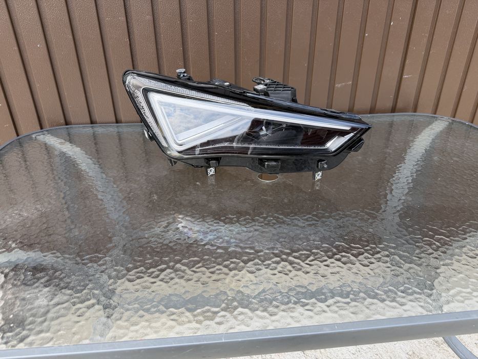 Far dreapta Seat cupra formentor