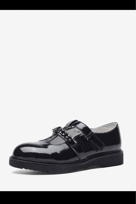 Новые. Качественные школьные туфли.