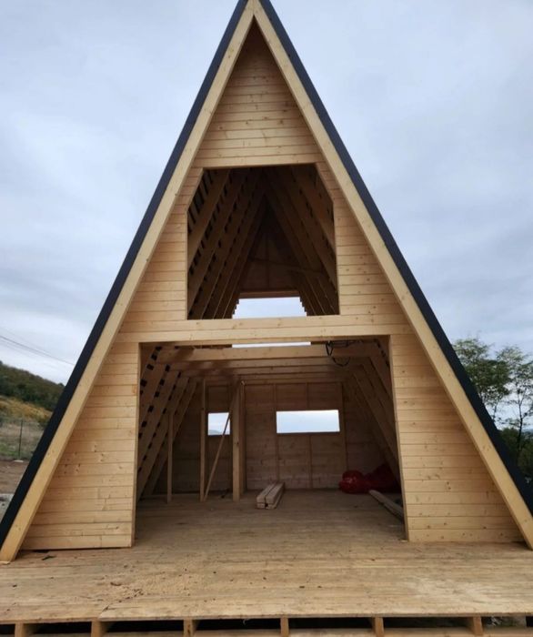 Vindem cabane tip A-frame