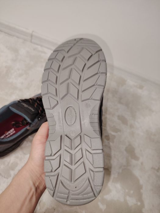 Bocanci protecție Portwest S1P – comozi & rezistenți