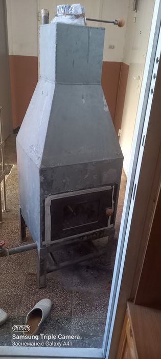 Камина с водна риза, скара и език. Преобразувател зарядно, разширителе