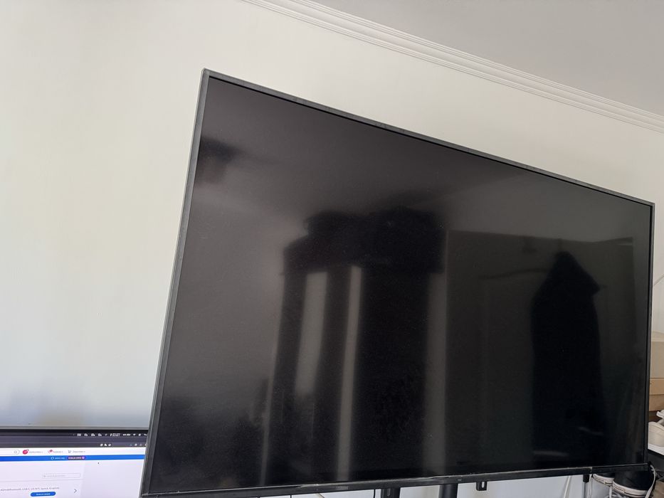Vand Televizor Nei 4k 165cm
