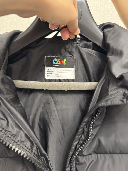 Продам пуховик на девочку 146 см