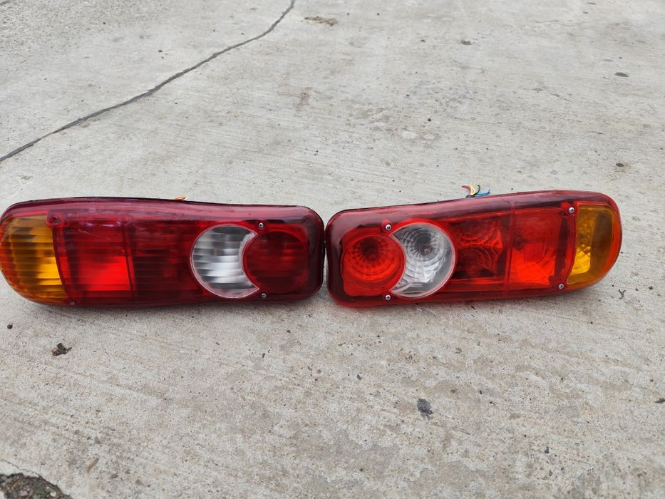 Vând Lampi pentru remorci autotilitare etc 12/24 v