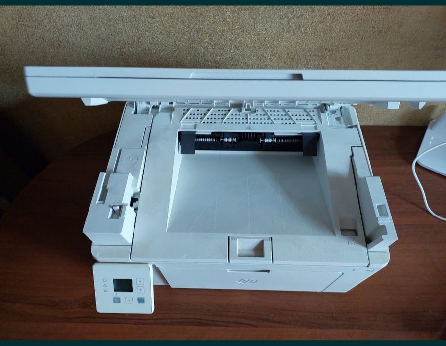 Принтер HP LaserJet Pro MFO M130a
