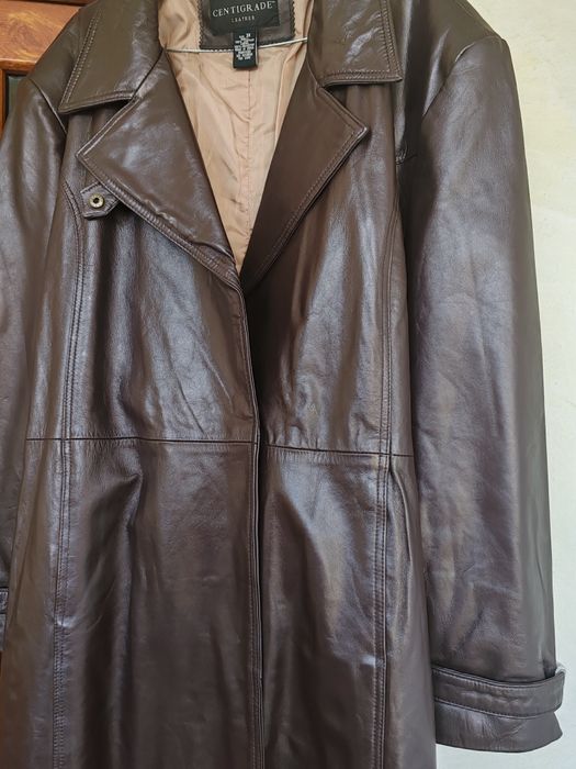 Geaca/haina/palton/trenci dama scurta din piele 3X mărime  mare  NOUA