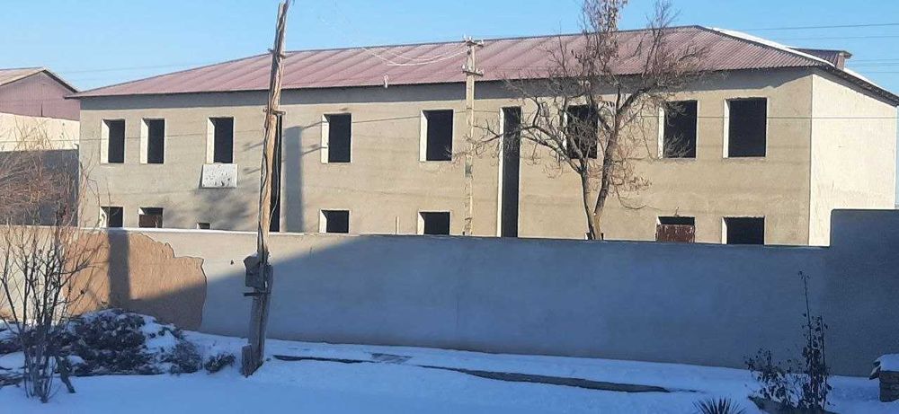 Urganch tumanida 2  QAVATLI UY SOTILADI