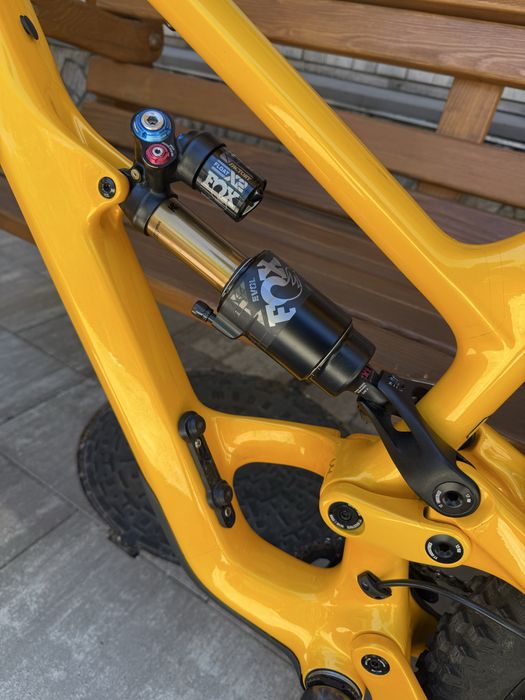 yt capra custom