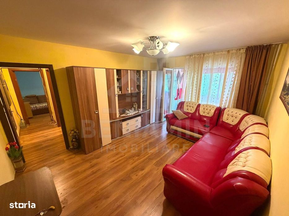 Apartament cu 3 camere - Craiovita Noua - etaj intermediar