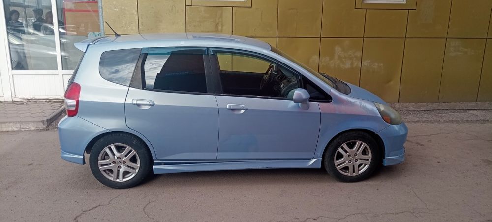 Продам Хонда фит американец