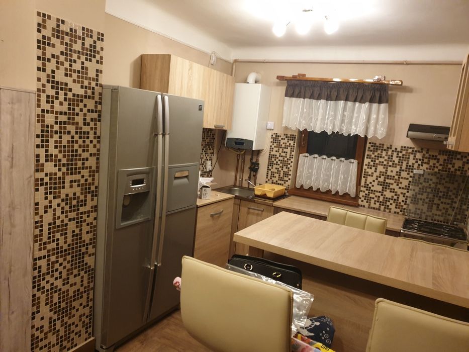 Apartament cu 3 canare + anexe