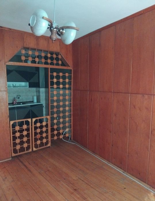 Продава етаж от къща в гр.Дупница