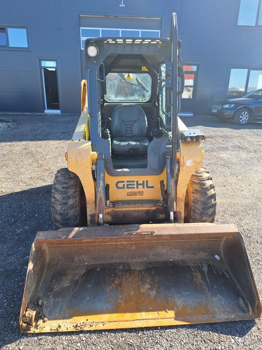 BOBCAT Mini incarcator Gehl R165 cu senile peste roti