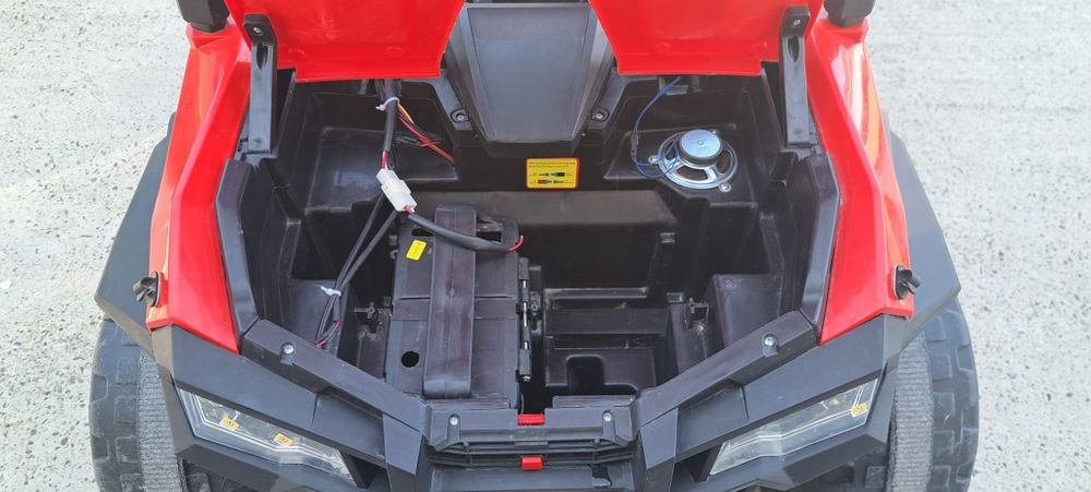 Mașinuța electrica copii