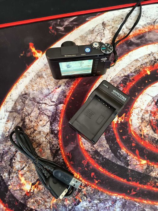 Camera foto digitala Samsung DIGIMAX NV10, 10.1 MP cu 2 acumulatori