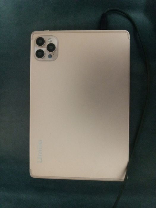 Планшет Umiio X12
