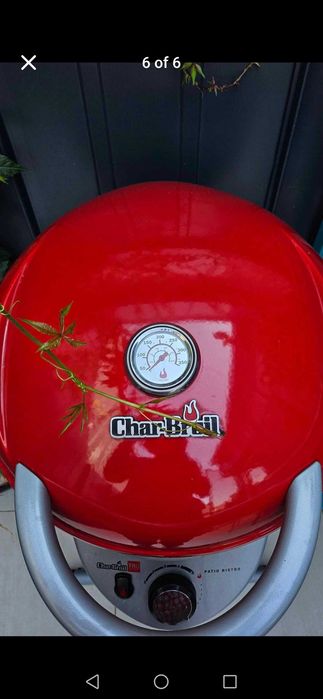 Grill pe gaz Char-Broil