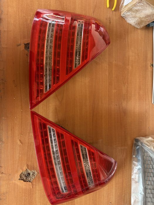 Продам задеий стоп w221 ресталинг