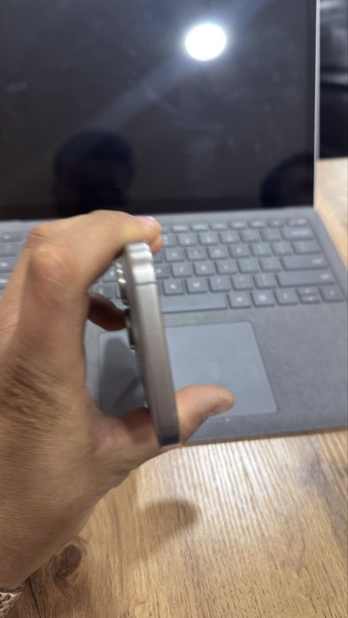 Iphone 15 pro max srochni