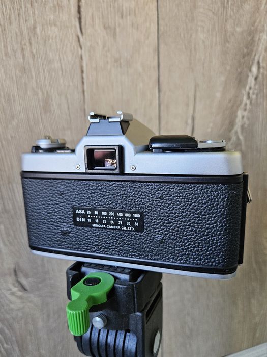 Minolta XG 1 cu Avanar 1:2.8