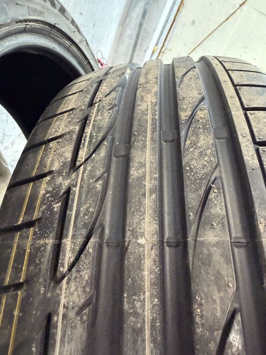 Bridgestone 235/45/19