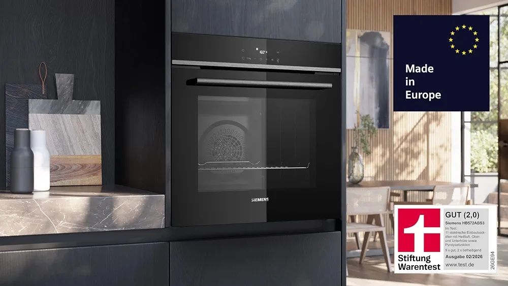 Нова фурна за вграждане Siemens iQ300 AirFry HB572ABS3