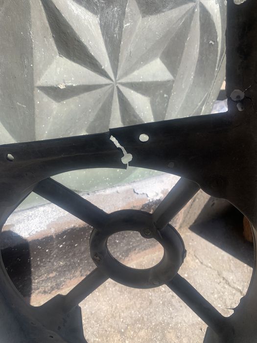 Продам усилетель бампера и телевизор гольф 3