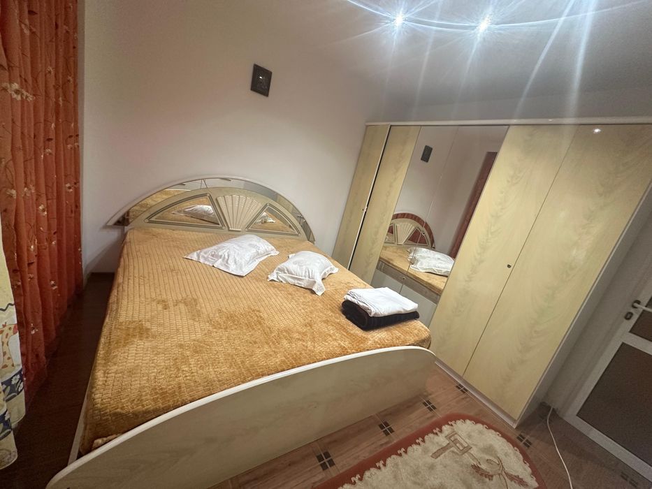 Apartament cu o camera de inchiriat