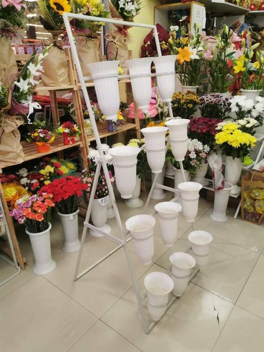 Метални стойки за вази / цветарски магазин оборудване